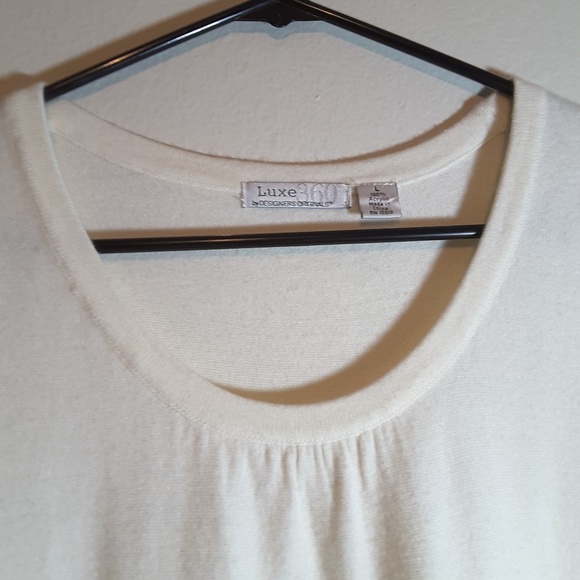 Luxe 360 Ecru Knit tank top - Picture 3 of 8